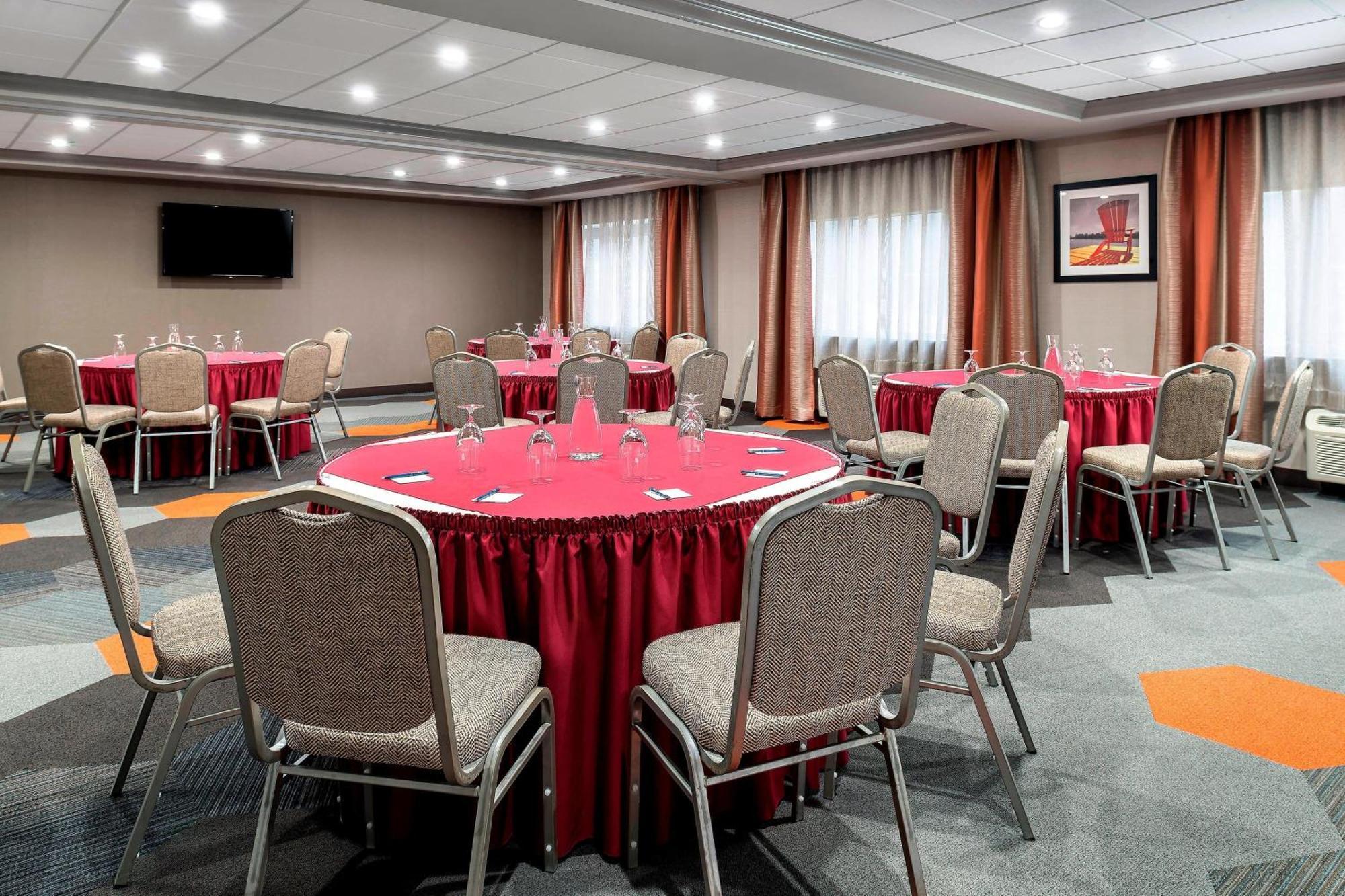 Four Points By Sheraton Barrie Exteriér fotografie